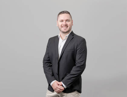 Joshua Bryant - $Gerente Global Planificación de la Producción