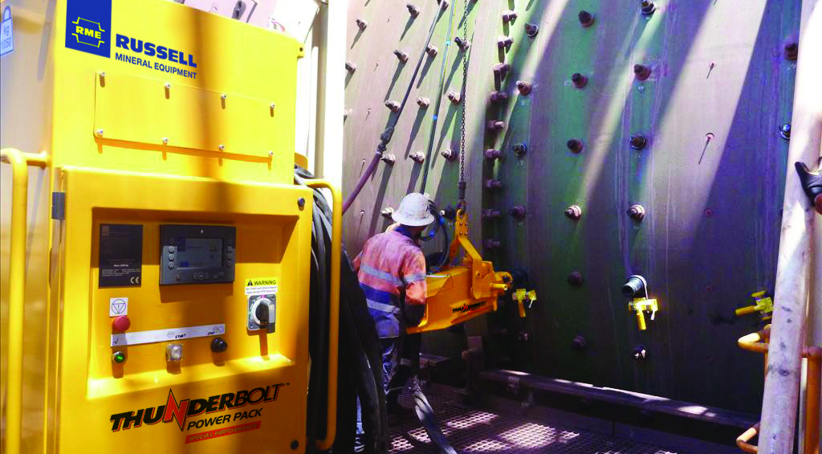 THUNDERBOLT 750 SPECIAL PERFORMANCE Recoilless Hammer knock-in liner bolts on a grinding mill