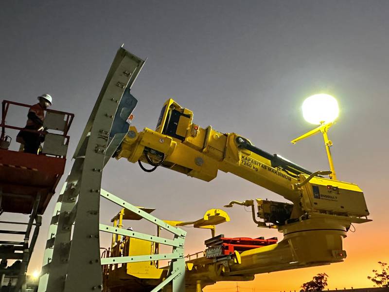 RUSSELL 7 AutoMotion Mill Relining Machine with RUSSELL MILLBRITE In-Mill Lighting